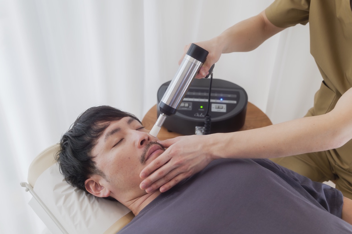 やさしい振動を用いた施術